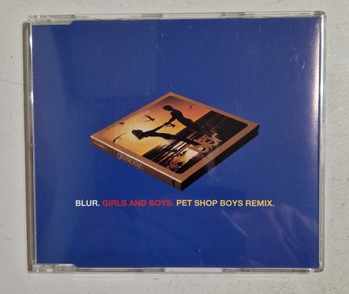 Blur girls and boys - girls, pet